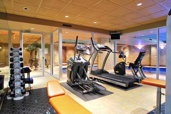 Queen Victoria Hotel & Suites 3*,