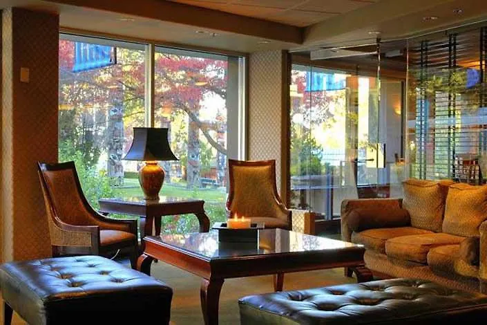 ***  Queen Victoria Hotel & Suites 캐나다