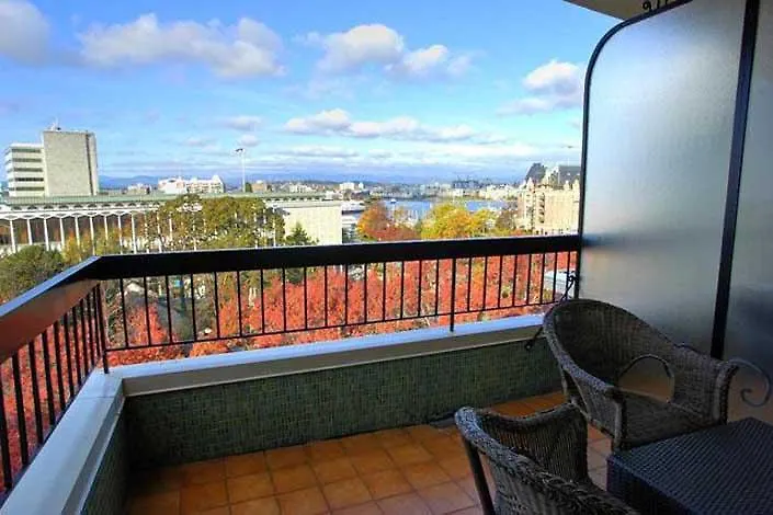 Queen Victoria Hotel & Suites